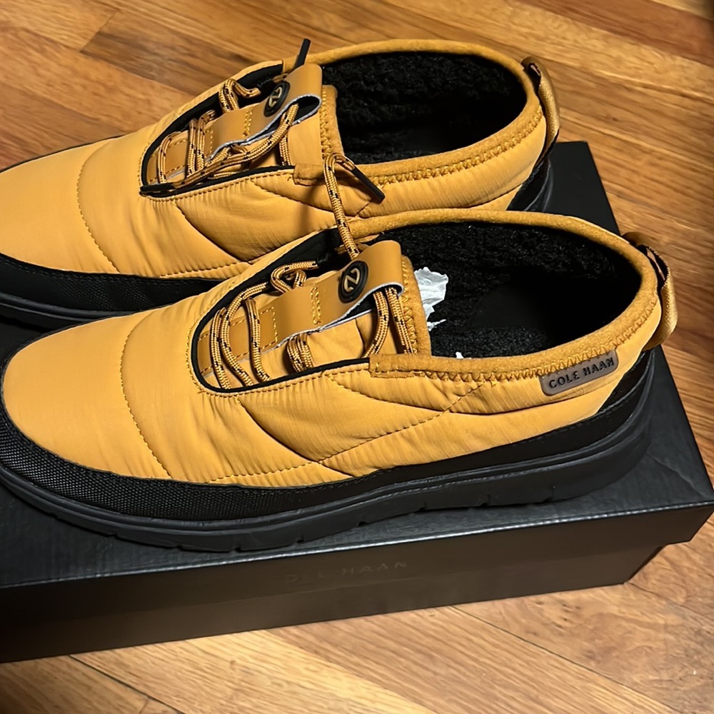 Cole Haan Zerogrand puffy slipper boots for men.  Size 9. Light Amber color.